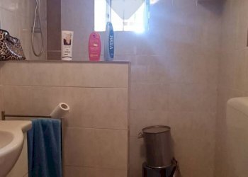 Bagno - Independent house via Niccolò Macchiavelli
 
34, Buccheri - photo 23