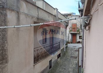 Edificio all\'aperto - Independent house via Niccolò Macchiavelli
 
34, Buccheri - photo 32