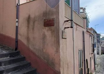 Edificio all\'aperto - Independent house via Niccolò Macchiavelli
 
34, Buccheri - photo 37