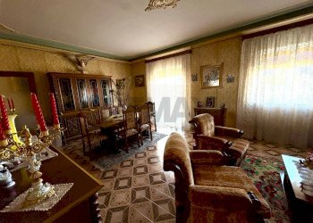 Sala da pranzo - Appartamento Via Michele Bonanno
 
49, Siracusa - foto 6