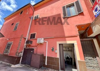 Edificio all\'aperto - Bilocale Via Napoli
 
77, Vairano Patenora - foto 3