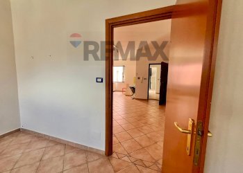 Hall / corridoio - Bilocale Via Napoli
 
77, Vairano Patenora - foto 15