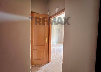 Hall / corridoio - Bilocale Via Napoli
 
77, Vairano Patenora - foto 23