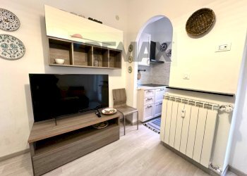 Soggiorno - Two-room apartment Via Maria Solari
 
5, Savona - photo 2