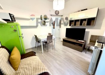 Sala da pranzo - Two-room apartment Via Maria Solari
 
5, Savona - photo 4