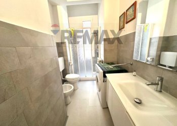 Bagno - Two-room apartment Via Maria Solari
 
5, Savona - photo 6