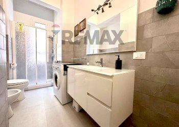 Bagno - Two-room apartment Via Maria Solari
 
5, Savona - photo 9