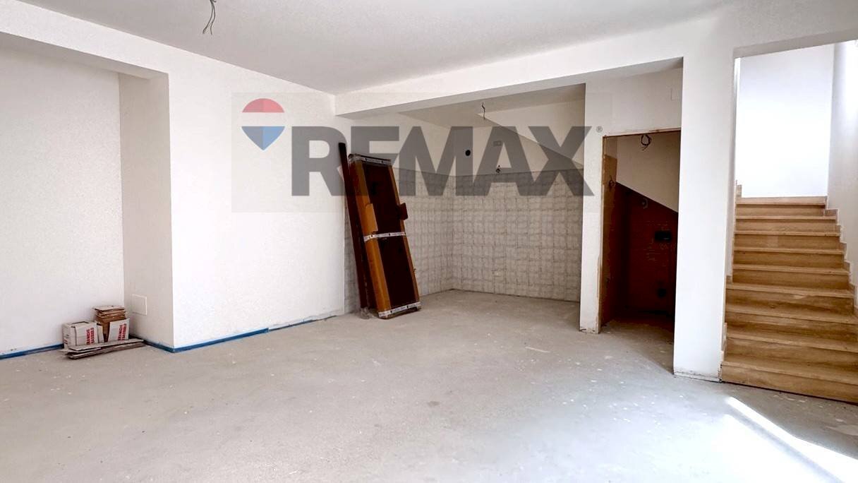 Soggiorno angolo cottura - Semi-detached house via Alfieri, L'Aquila - photo 3