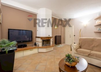 Soggiorno - Villa a Schiera via san biagio
 
11, Casatenovo - foto 16