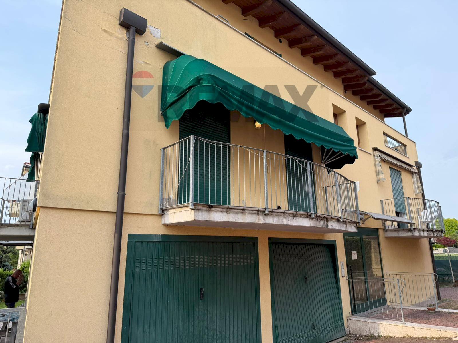 Edificio all\'aperto - Trilocale Strada di Saviabona
 
16, Vicenza - foto 1