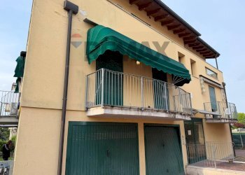 Edificio all\'aperto - Trilocale Strada di Saviabona
 
16, Vicenza - foto 1