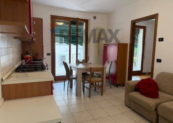 Sala da pranzo - Trilocale Strada di Saviabona
 
16, Vicenza - foto 7