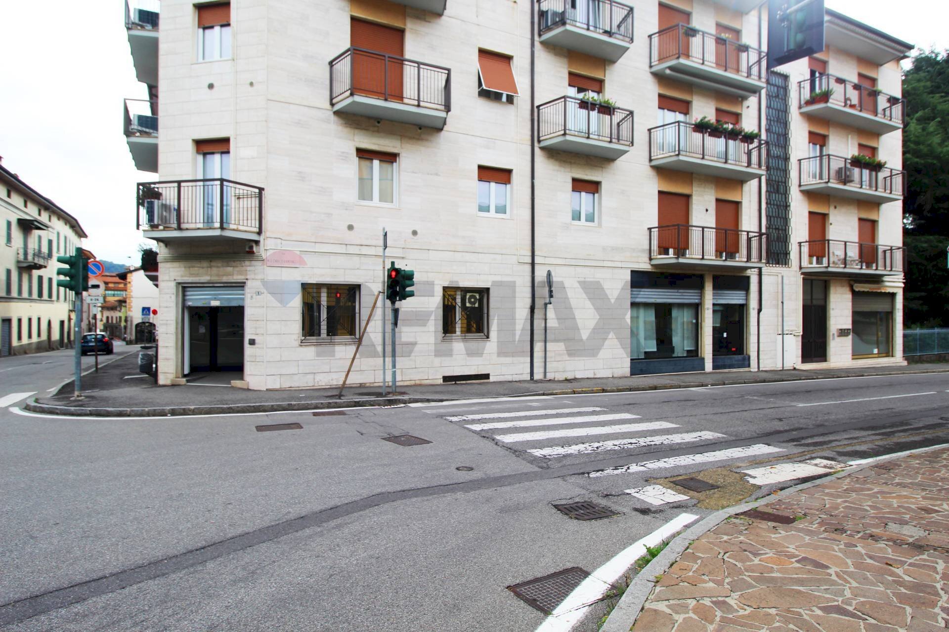 Edificio all\'aperto - Locale Commerciale via rampinelli
 
1, Ponte San Pietro - foto 3