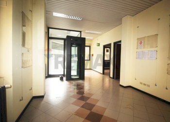 Ricezione / Lobby - Locale Commerciale via rampinelli
1, Ponte San Pietro - foto 6