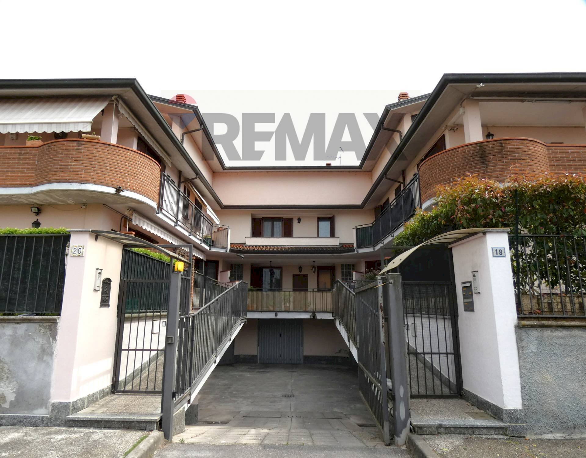 Edificio all\'aperto - Trilocale via pertini
 
20, Casorate Primo - foto 1