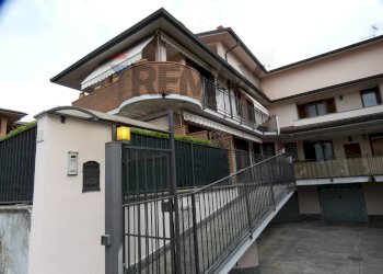 Edificio all\'aperto - Trilocale via pertini
 
20, Casorate Primo - foto 54