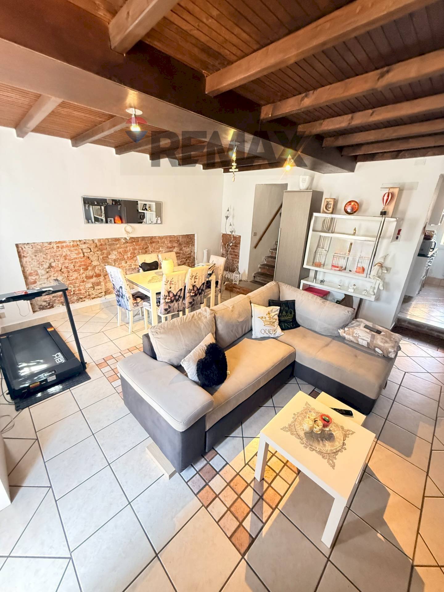 Sala da pranzo - Semi-detached house via Pier delle Vigne
 
4, Linarolo - photo 1