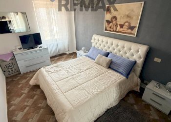 Camera / camera da letto - Semi-detached house via Pier delle Vigne
 
4, Linarolo - photo 17
