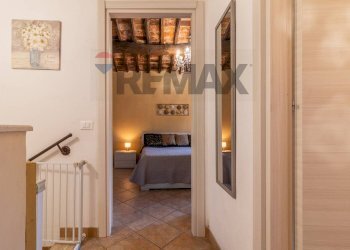 Hall / corridoio - Trilocale Via Palestro
 
36, Ischia di Castro - foto 14