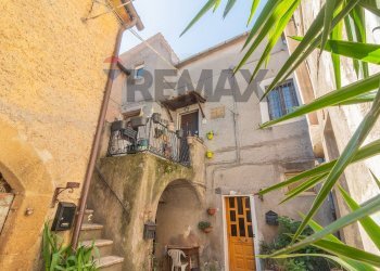 Edificio all\'aperto - Three-room apartment Via Annibalcaro
 
63, Ischia di Castro - photo 3