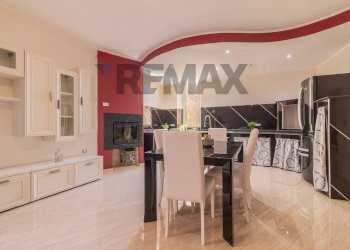 Sala da pranzo - Three-room apartment Via Annibalcaro
 
63, Ischia di Castro - photo 8