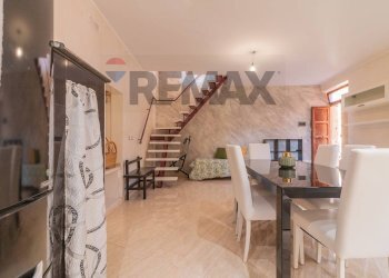 Sala da pranzo - Three-room apartment Via Annibalcaro
 
63, Ischia di Castro - photo 13