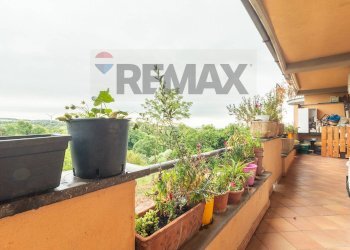Balcone - Trilocale Via Ugo Foscolo
 
5, Canino - foto 15