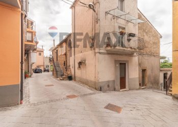 Edificio all\'aperto - Bilocale Via degli orti
 
19, Ischia di Castro - foto 3