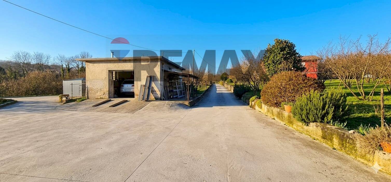 Casa all\'aperto - Casa indipendente Via Nazionale
 
13, Summonte - foto 1