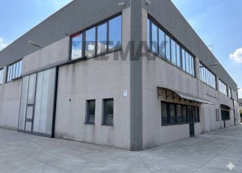 Edificio all\'aperto - Shed Via Leonardo Da Vinci, Torrile - photo 2