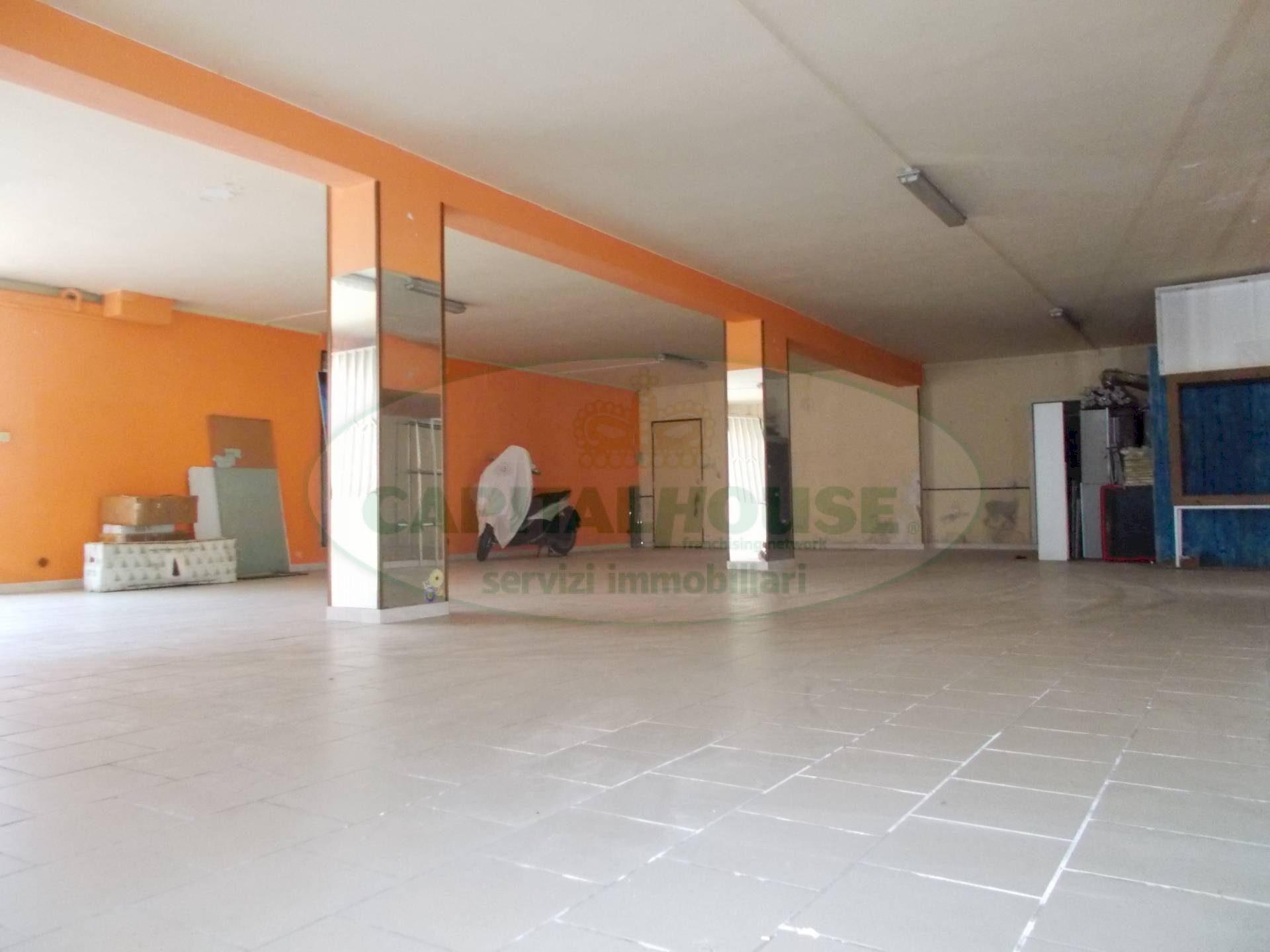 Foto 1 - Warehouse VIA CIRCUMVALLAZIONE, San Prisco - photo 1