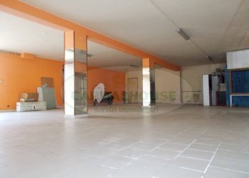 Foto 1 - Warehouse VIA CIRCUMVALLAZIONE, San Prisco - photo 1