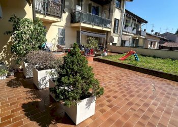 Terrazza - Four-room apartment piazza vittorio Emanuele II
10, Bonate Sopra - photo 7