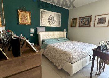Camera / camera da letto - Four-room apartment piazza vittorio Emanuele II
10, Bonate Sopra - photo 14
