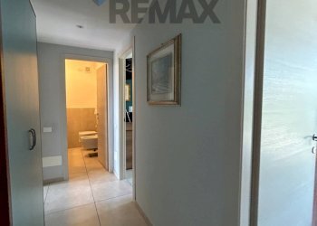Hall / corridoio - Four-room apartment piazza vittorio Emanuele II
10, Bonate Sopra - photo 20