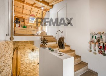 Scale - Independent house Via Risorgimento
37, Quattro Castella - photo 4