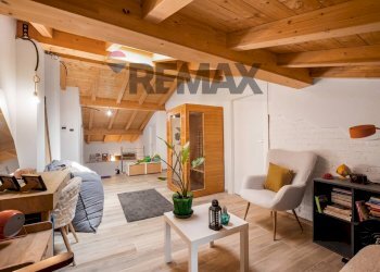 Soggiorno - Independent house Via Risorgimento
37, Quattro Castella - photo 8