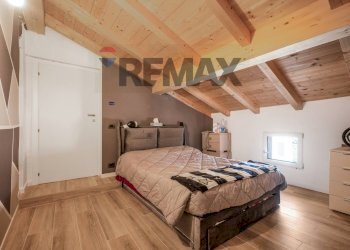 Camera / camera da letto - Independent house Via Risorgimento
37, Quattro Castella - photo 16