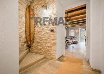 Hall / corridoio - Independent house Via Risorgimento
37, Quattro Castella - photo 21