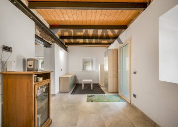 Hall / corridoio - Independent house Via Risorgimento
37, Quattro Castella - photo 33
