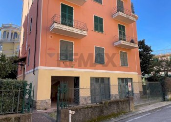 Edificio all\'aperto - Trilocale Via Belvedere
 
33, Santa Margherita Ligure - foto 3