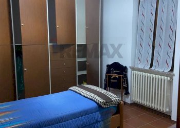 Camera / camera da letto - Casa semi indipendente Via Beati
 
26, Castelletto Sopra Ticino - foto 15