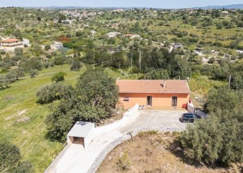Casa all\'aperto - Villa Strada Comunale Saitta Fondachello, Modica - foto 1