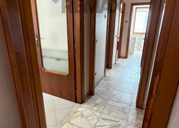 Hall / corridoio - Appartamento papa giovanni XXIII
 
39, Campobasso - foto 11