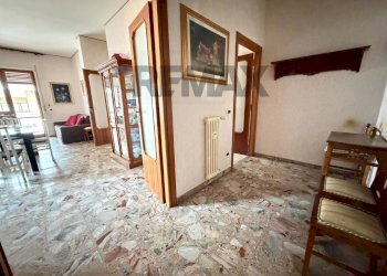 Hall / corridoio - Appartamento papa giovanni XXIII
 
39, Campobasso - foto 13