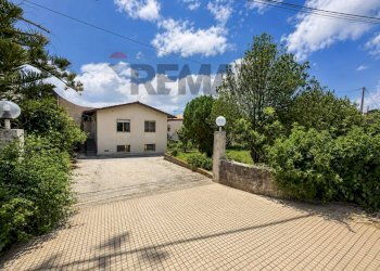 Casa all\'aperto - Villa Via Sicilia
 
125, Valderice - foto 1