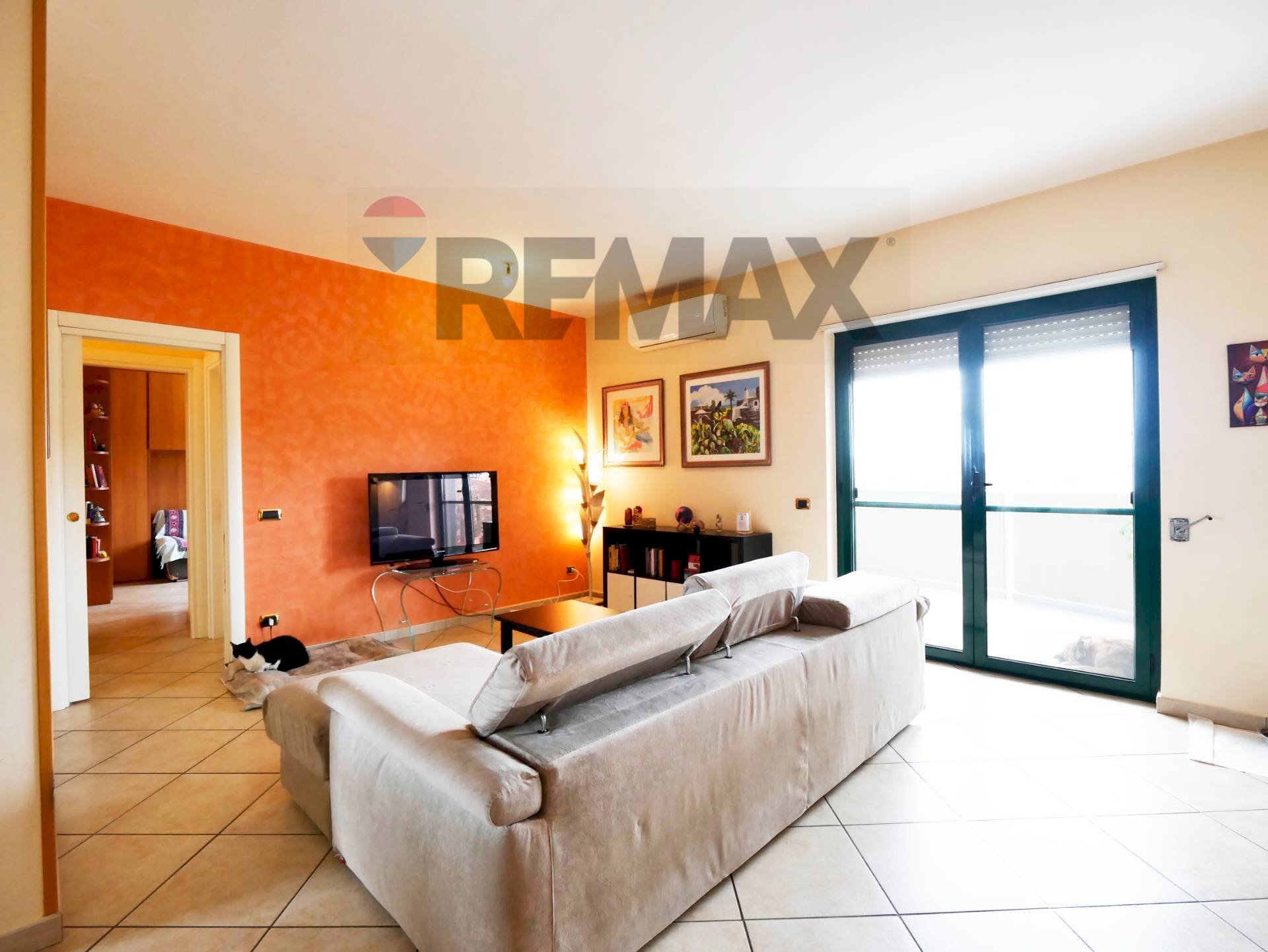 Soggiorno - Three-room apartment via Yitzhak Rabin
 
16, Bitritto - photo 1