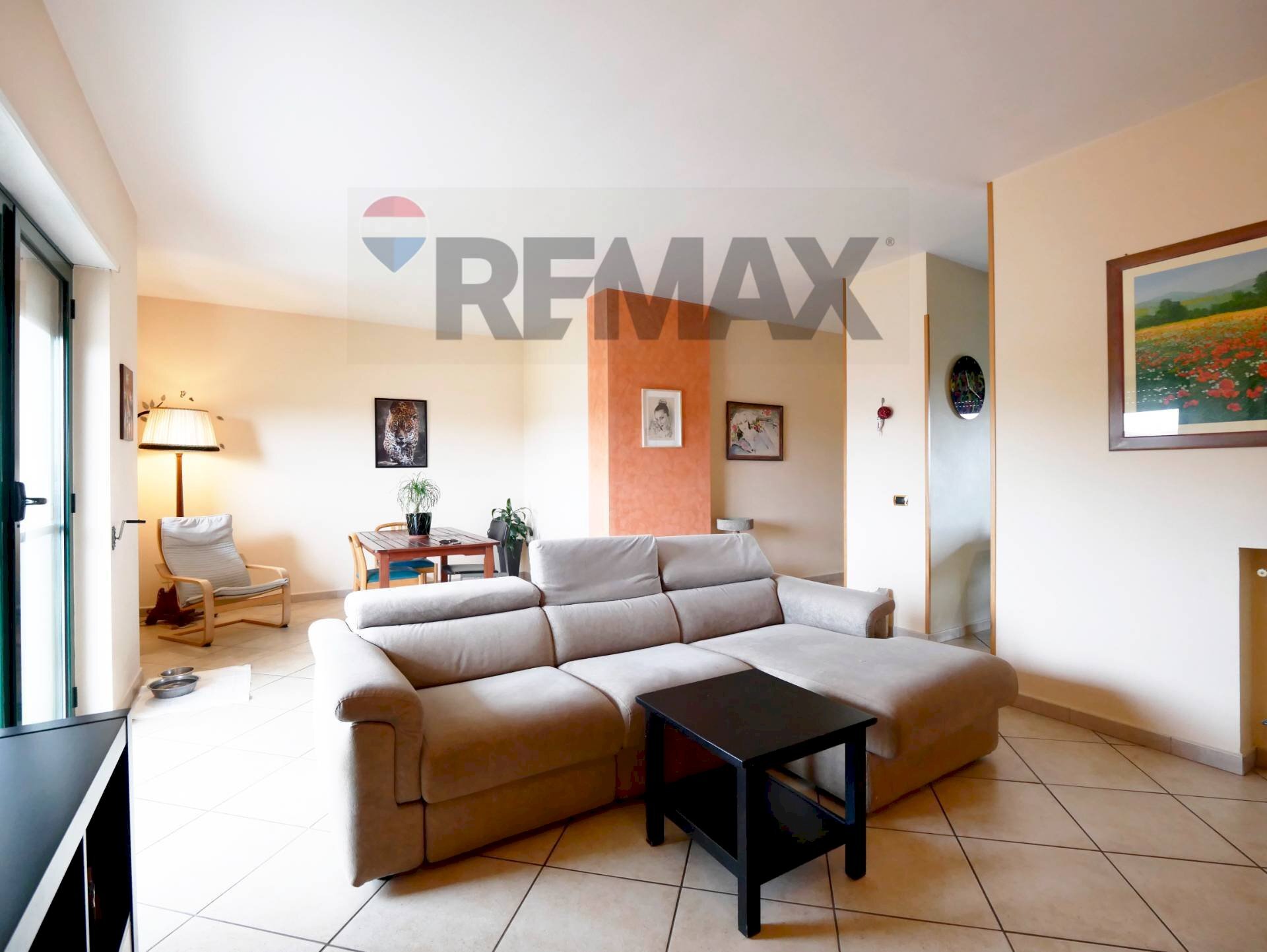 Soggiorno - Three-room apartment via Yitzhak Rabin
16, Bitritto - photo 3