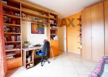 Ufficio - Three-room apartment via Yitzhak Rabin
 
16, Bitritto - photo 9