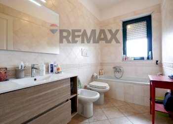 Bagno - Three-room apartment via Yitzhak Rabin
 
16, Bitritto - photo 10